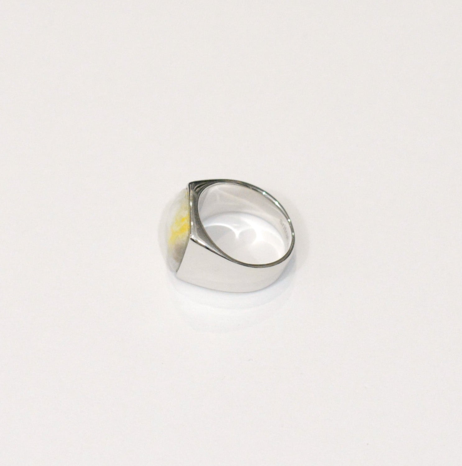 Bumble bee(バンブルビー)Signet Ring