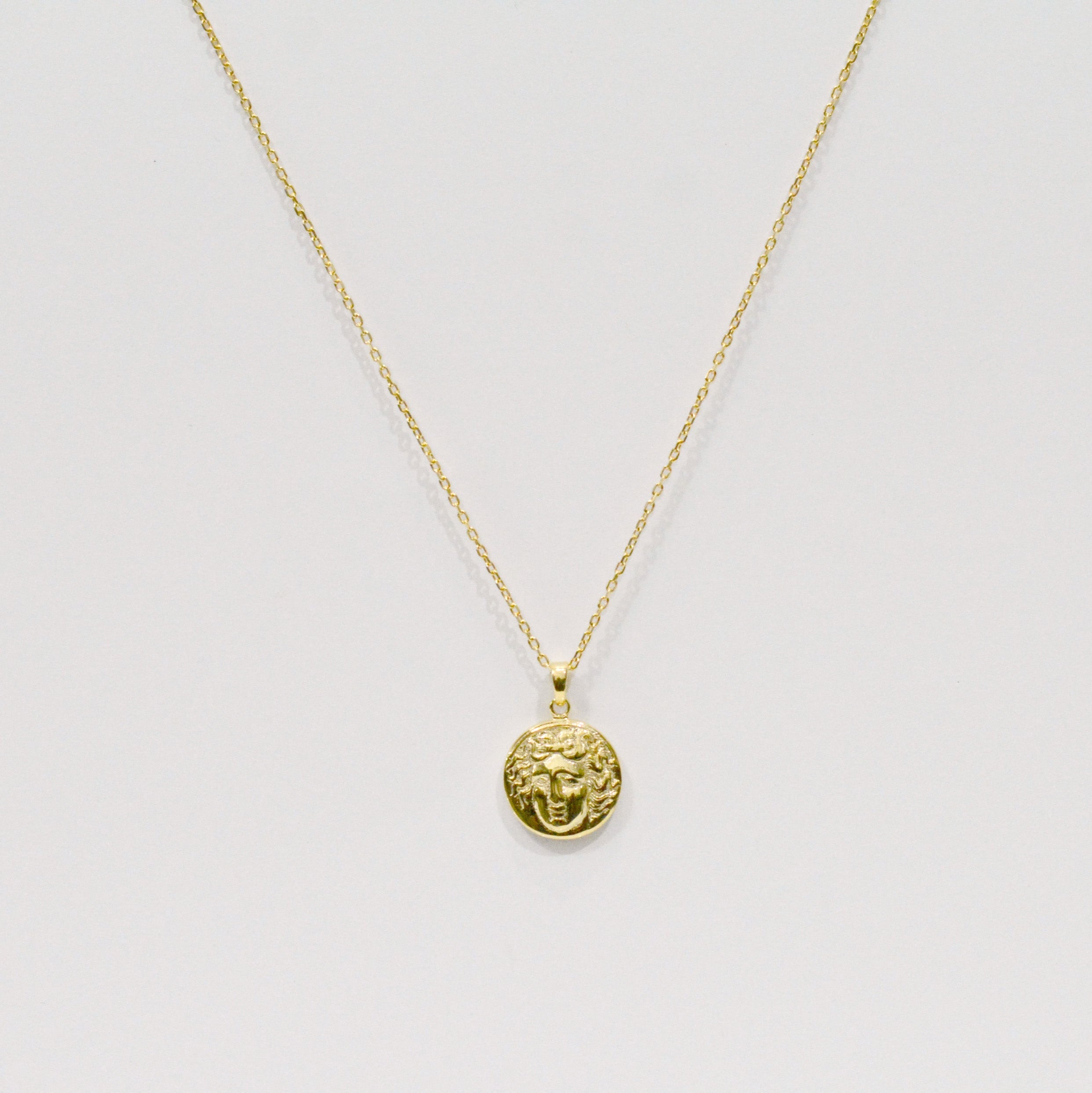 Gold coin necklace 01 thin