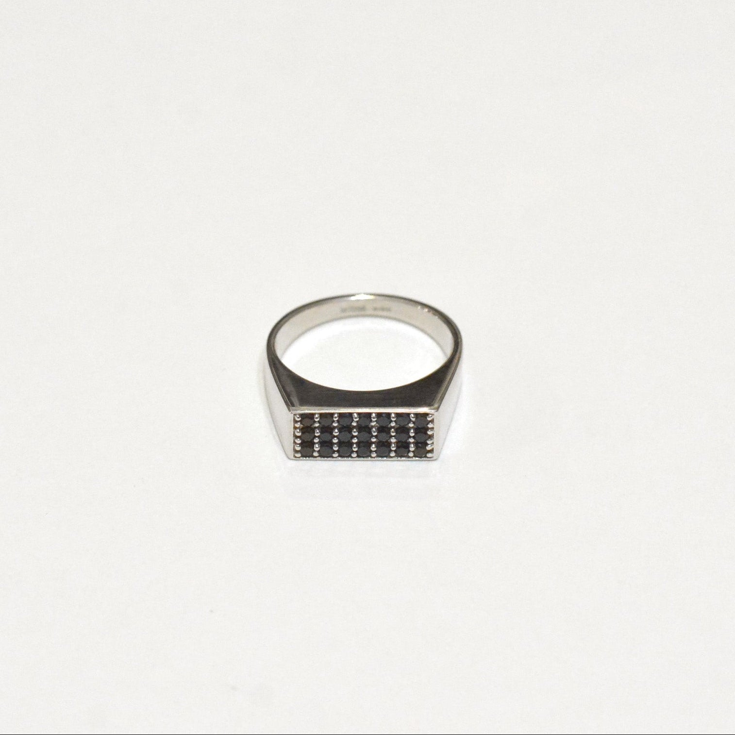 Black Spinel(ブラックスピネル)Ring