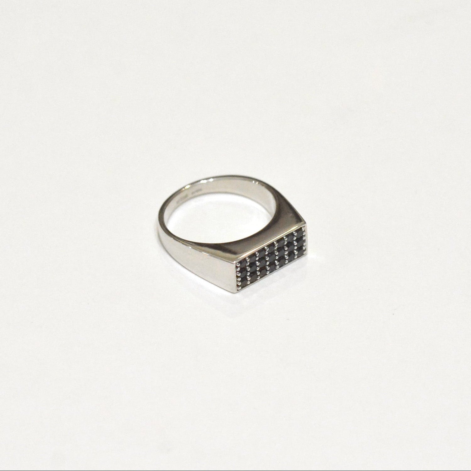 Black Spinel(ブラックスピネル)Ring
