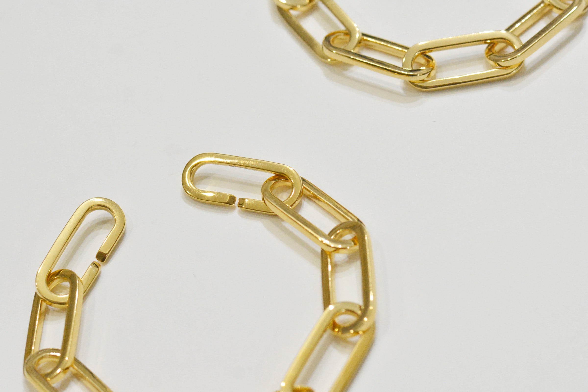 Gold Oval Chain Bracelet