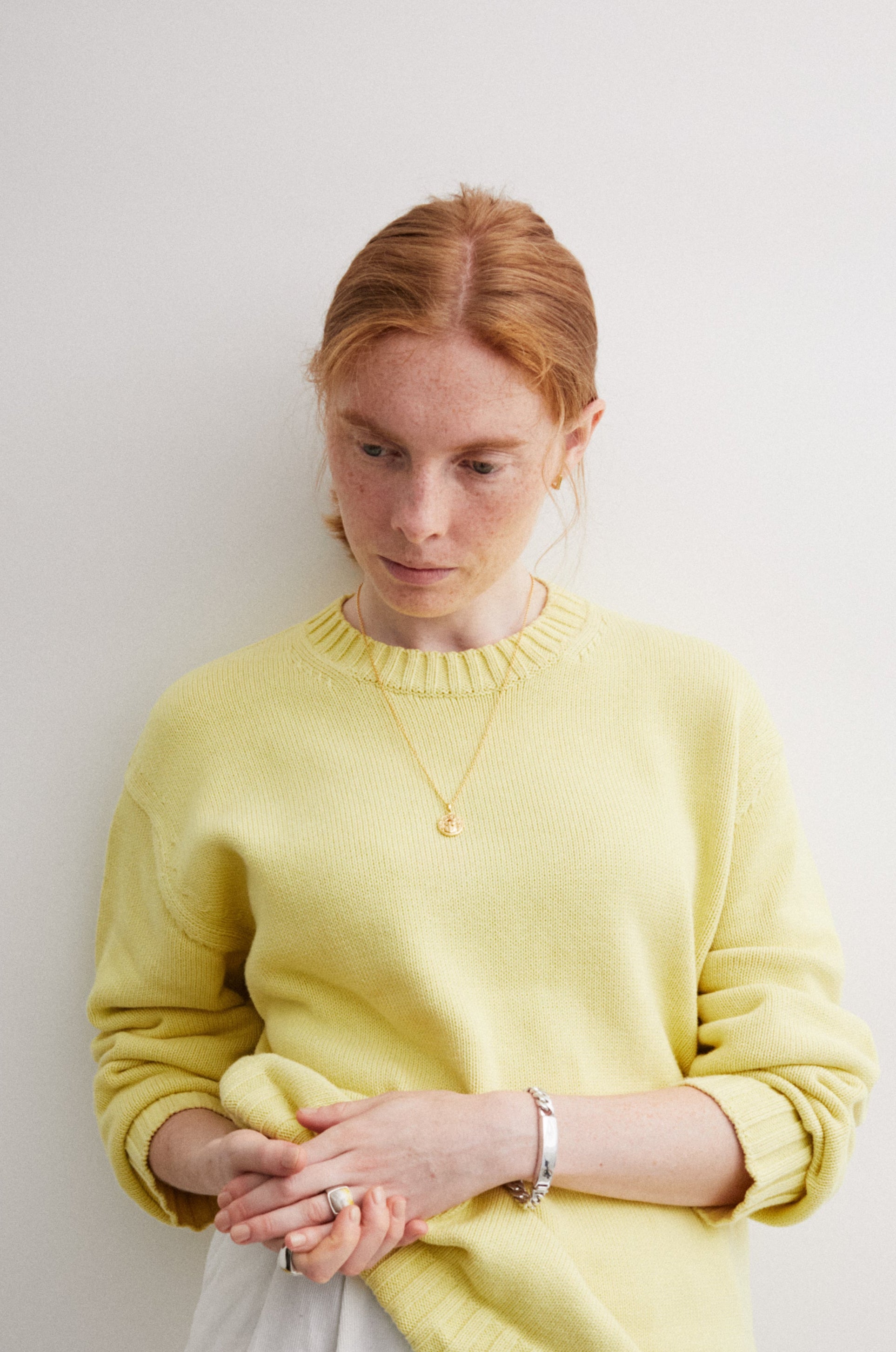 Gold coin necklace 01 bold