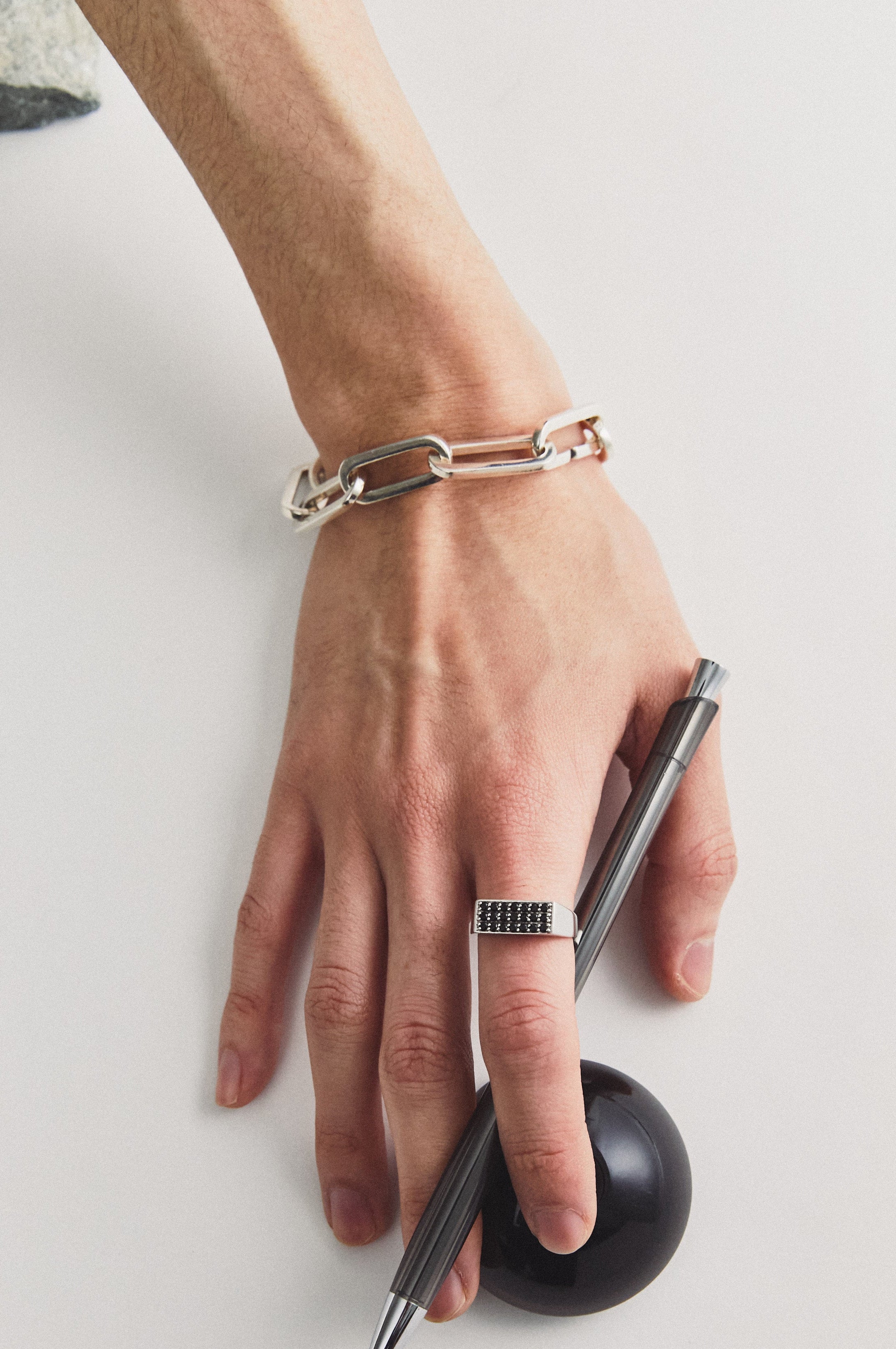 Gold Oval Chain Bracelet