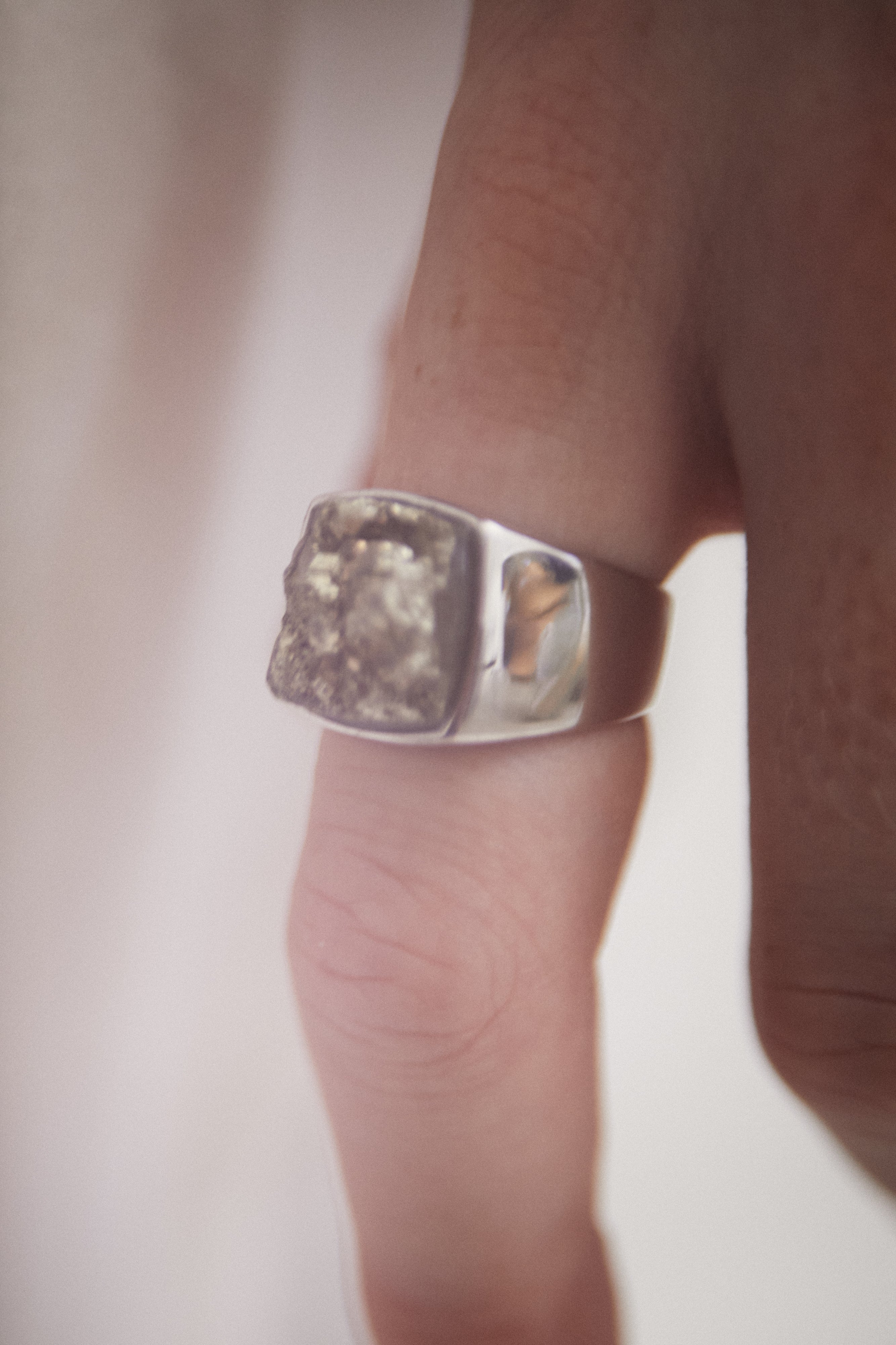 Pyrite（パイライト）Signet Ring